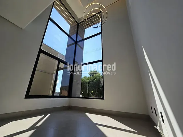 Casa com 300m² 3 quartos e 3 banheiros, à venda, no bairro CONDOMINIO BELLEVIE em Cambé