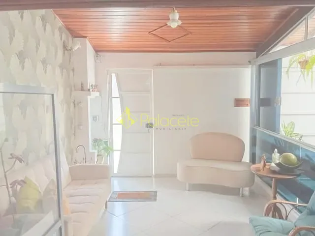 Casa 3 quartos e 2 banheiros, à venda, no bairro Santa Terezinha em Aparecida