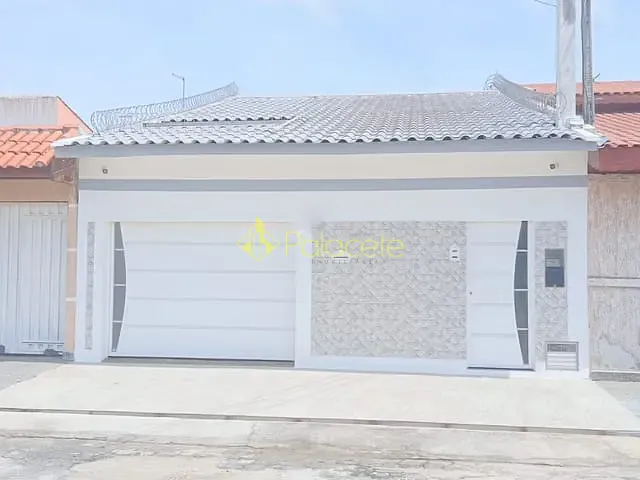 Casa 3 quartos e 2 banheiros, à venda, no bairro Santa Terezinha em Aparecida