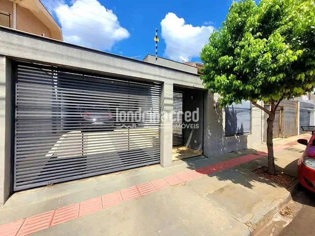 Casa com 250m² 3 quartos e 4 banheiros, à venda, no bairro Jardim Oriente em Londrina