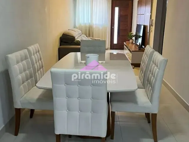 Casa com 120m² 2 quartos e 2 banheiros, à venda, no bairro Eugênio de Mello em São José dos Campos