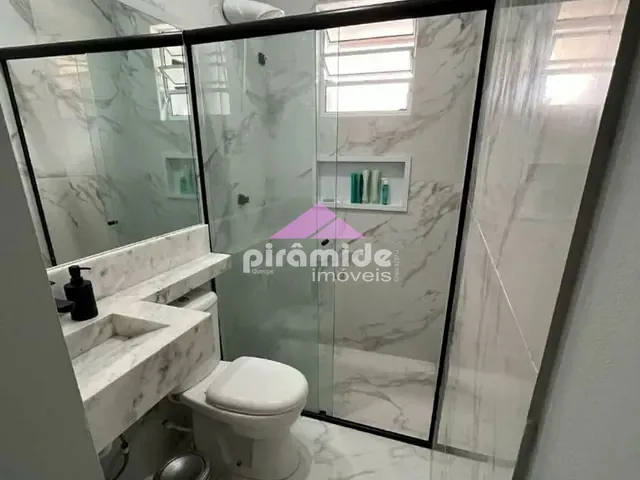 Casa com 120m² 2 quartos e 2 banheiros, à venda, no bairro Eugênio de Mello em São José dos Campos