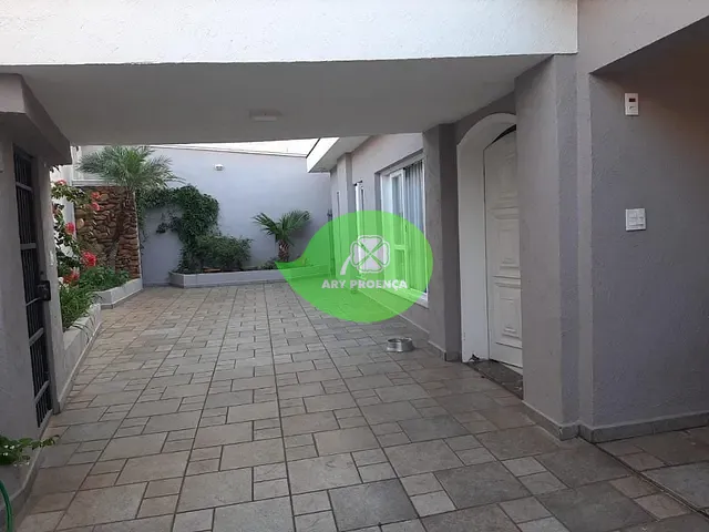 Casa com 620m² 3 quartos e 7 banheiros, à venda, no bairro Jardim Simus em Sorocaba