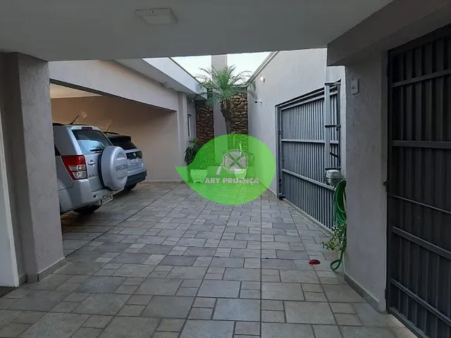 Casa com 620m² 3 quartos e 7 banheiros, à venda, no bairro Jardim Simus em Sorocaba