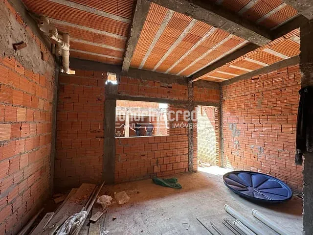 Casa com 210m² 3 quartos e 5 banheiros, à venda, no bairro Pinheiros em Londrina