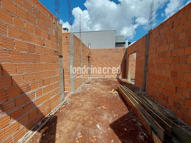 Casa com 137m² 3 quartos e 2 banheiros, à venda, no bairro Jardim Montecatini em Londrina