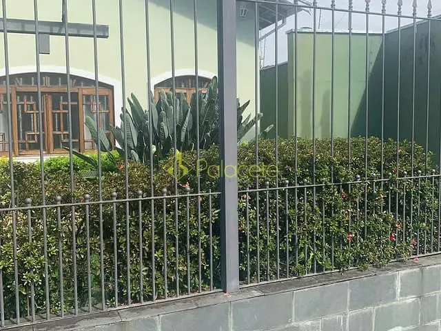Casa com 300m² 3 quartos e 3 banheiros, à venda, no bairro Residencial Campos Maia em Pindamonhangaba