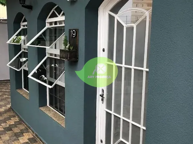 Casa com 300m² 3 quartos e 2 banheiros, à venda, no bairro Vila Trujillo em Sorocaba