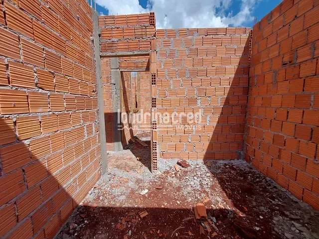 Casa com 130m² 3 quartos e 2 banheiros, à venda, no bairro Jardim Montecatini em Londrina