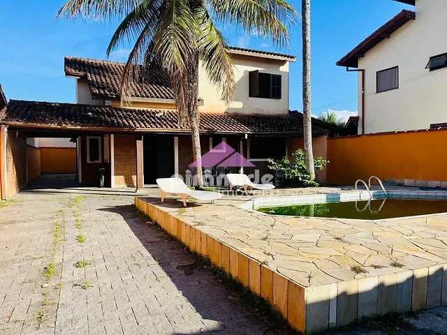 Casa com 240m² 4 quartos e 4 banheiros, à venda, no bairro Jardim Britânia em Caraguatatuba