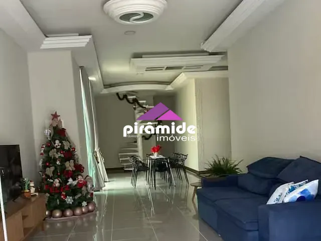 Casa com 500m² 7 quartos e 10 banheiros, à venda, no bairro Indaiá em Caraguatatuba