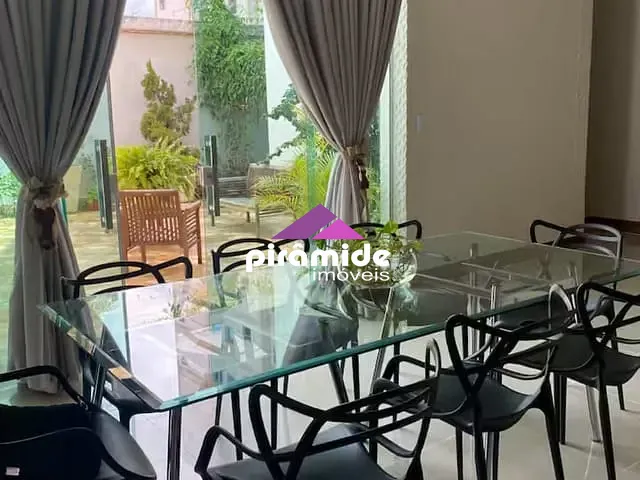 Casa com 500m² 7 quartos e 10 banheiros, à venda, no bairro Indaiá em Caraguatatuba