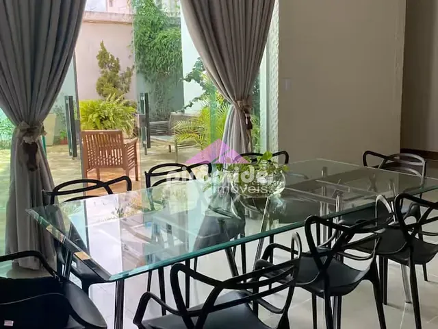 Casa com 500m² 7 quartos e 10 banheiros, à venda, no bairro Indaiá em Caraguatatuba