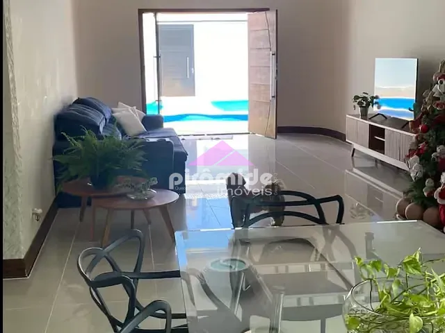 Casa com 500m² 7 quartos e 10 banheiros, à venda, no bairro Indaiá em Caraguatatuba