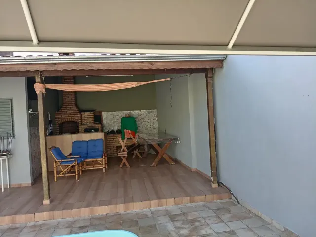 Casa com 280m² 2 quartos e 2 banheiros, à venda, no bairro Karina em Pindamonhangaba