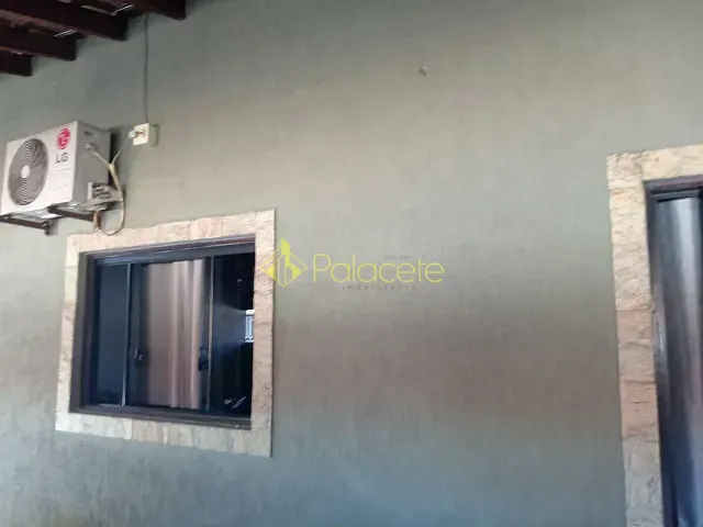 Casa com 280m² 2 quartos e 2 banheiros, à venda, no bairro Karina em Pindamonhangaba