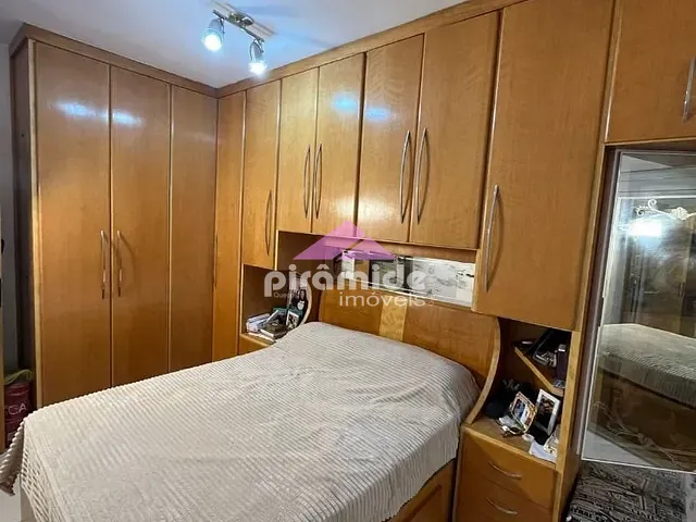 Casa com 151m² 3 quartos e 2 banheiros, à venda, no bairro Conjunto Residencial Trinta e Um de Março em São José dos Campos