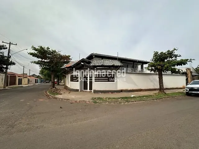Casa com 317m² 4 quartos e 4 banheiros, à venda, no bairro Residencial Vila Romana em Londrina