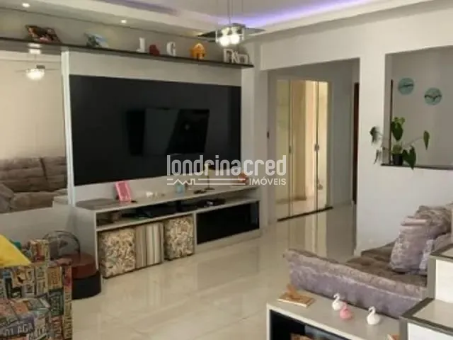 Casa 3 quartos e 4 banheiros, à venda, no bairro Dom Pedro II em Londrina