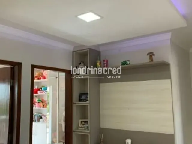 Casa 3 quartos e 4 banheiros, à venda, no bairro Dom Pedro II em Londrina