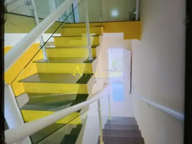 Sobrado com 175m² 3 quartos e 2 banheiros, à venda, no bairro Residencial Maricá em Pindamonhangaba