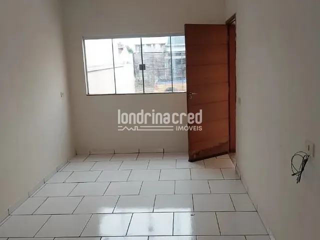 Casa com 126m² 2 quartos e 1 banheiro, à venda, no bairro Jardim Imperatriz em Cambé