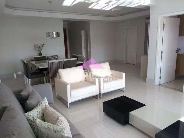 Casa com 450m² 4 quartos e 4 banheiros, à venda, no bairro Urbanova em São José dos Campos