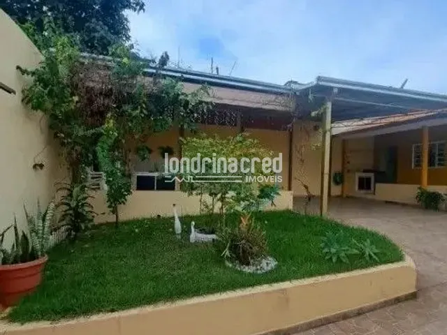 Casa com 250m² 2 quartos e 2 banheiros, à venda, no bairro Jardim Planalto em Londrina