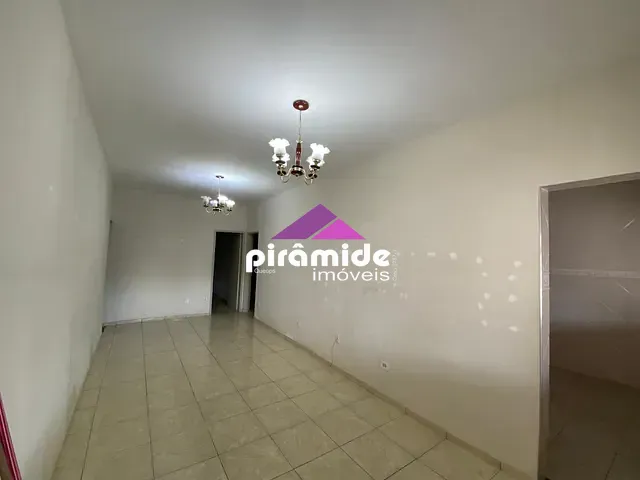 Casa com 250m² 4 quartos e 3 banheiros, para alugar, no bairro Jardim Satélite em São José dos Campos