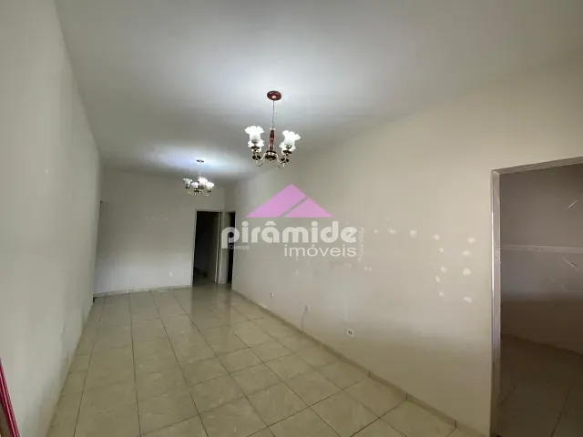 Casa com 250m² 4 quartos e 3 banheiros, para alugar, no bairro Jardim Satélite em São José dos Campos