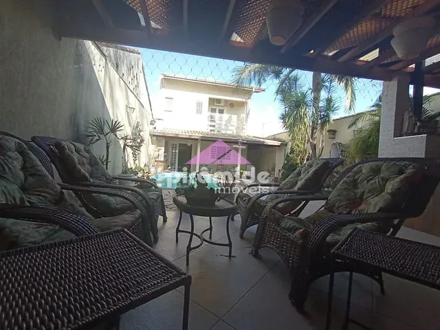 Casa com 400m² 3 quartos e 3 banheiros, à venda, no bairro Jardim das Flores em São José dos Campos