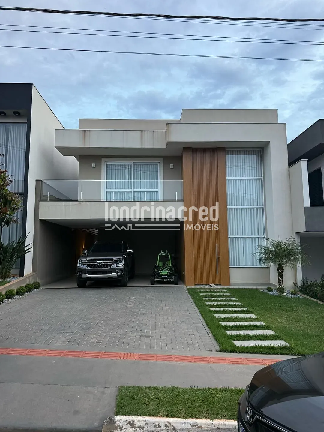 Casa, 3 quartos, 245 m² - Foto 1