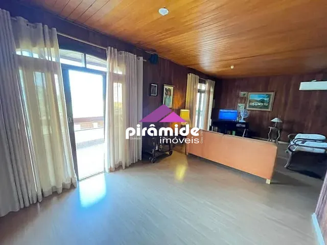 Casa com 450m² 4 quartos e 3 banheiros, à venda, no bairro Balneário Gardem Mar em Caraguatatuba
