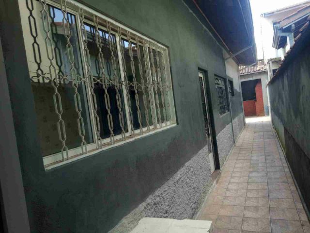 Casa com 250m² 3 quartos e 3 banheiros, à venda, no bairro Residencial Campos Maia em Pindamonhangaba