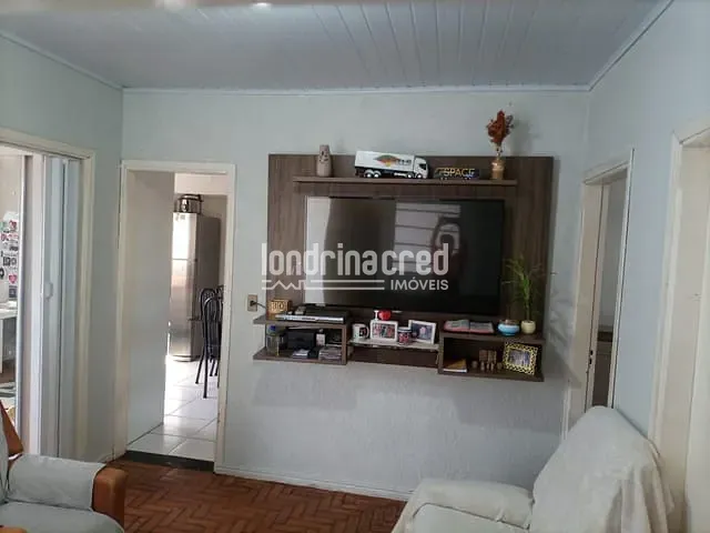 Casa 4 quartos e 2 banheiros, à venda, no bairro Parigot de Souza 2 em Londrina