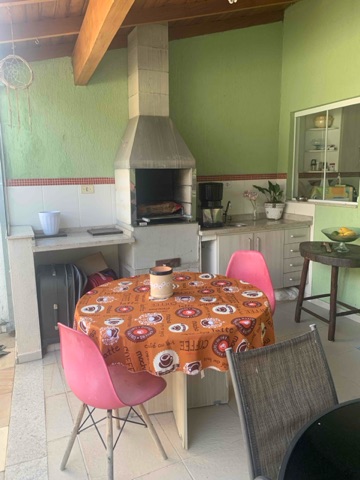 Casa 3 quartos e 3 banheiros, à venda, no bairro Alto do Cardoso em Pindamonhangaba