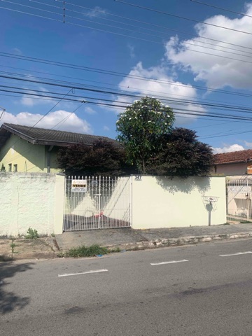 Casa 3 quartos e 3 banheiros, à venda, no bairro Alto do Cardoso em Pindamonhangaba