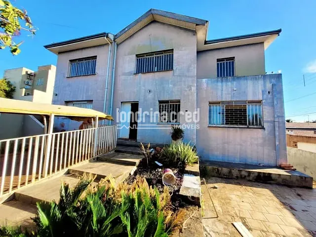 Casa com 315m² 7 quartos e 3 banheiros, à venda, no bairro Centro em Ibiporã