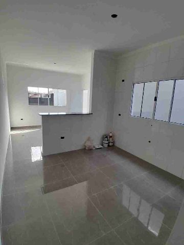 Casa com 125m² 2 quartos e 1 banheiro, à venda, no bairro Residencial e Comercial Portal dos Eucaliptos em Pindamonhangaba