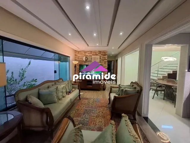 Casa com 250m², à venda, no bairro Loteamento Villa Branca em Jacareí