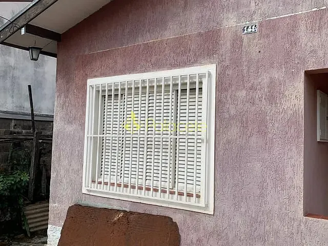 Casa com 432m² 3 quartos e 1 banheiro, à venda, no bairro Quadra Coberta em Pindamonhangaba