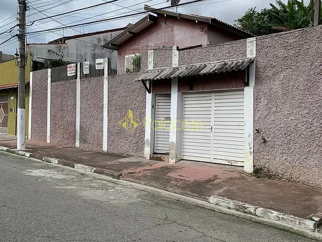 Casa com 432m² 3 quartos e 1 banheiro, à venda, no bairro Quadra Coberta em Pindamonhangaba