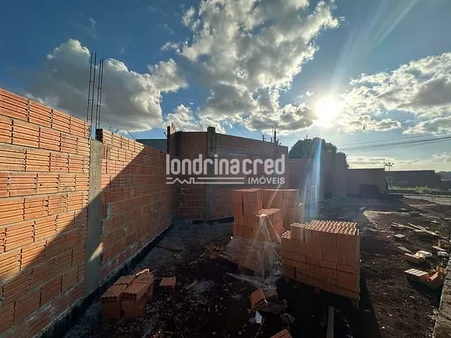 Casa com 148m² 2 quartos e 2 banheiros, à venda, no bairro Jardim Montecatini em Londrina