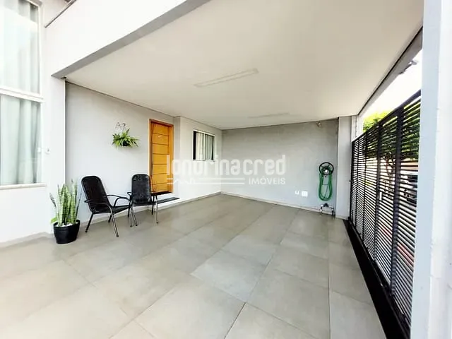 Casa com 203m² 3 quartos e 3 banheiros, à venda, no bairro Coliseu em Londrina