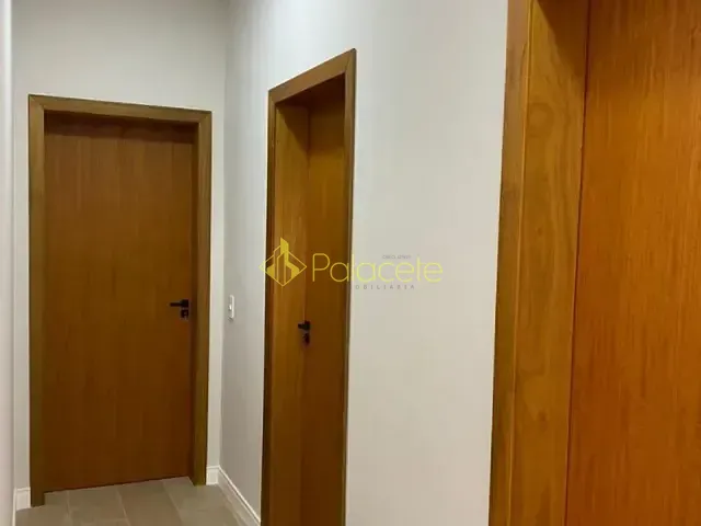 Casa 3 quartos e 5 banheiros, à venda, no bairro Village Splendore em Pindamonhangaba