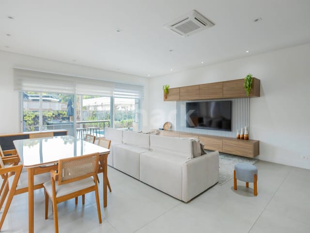 Casa com 420m² 3 quartos e 4 banheiros, à venda ou para alugar, no bairro Cidade Tamboré em Santana de Parnaíba