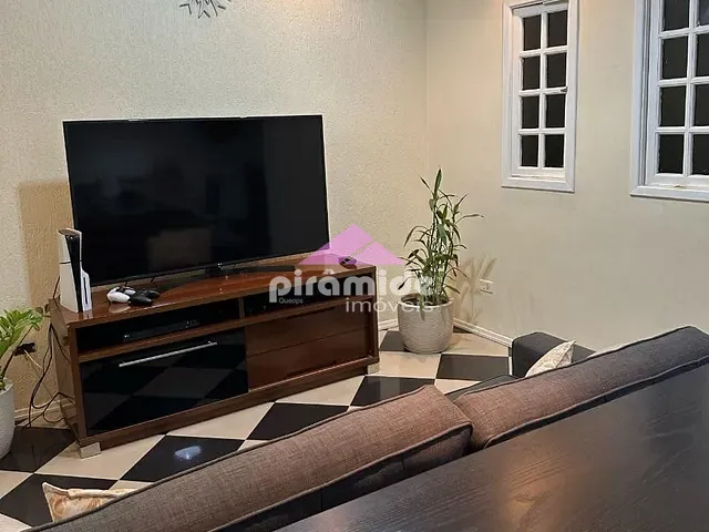 Casa com 150m² 3 quartos e 3 banheiros, à venda, no bairro Jardim Uirá em São José dos Campos