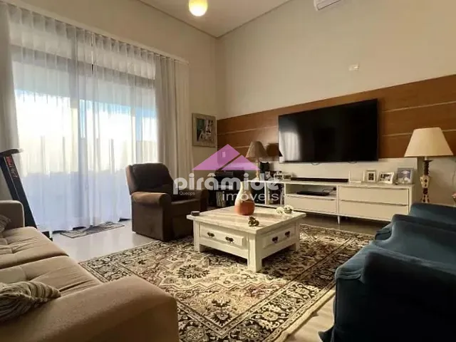 Casa com 451m² 3 quartos e 4 banheiros, à venda, no bairro Urbanova em São José dos Campos