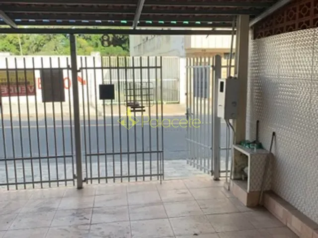 Casa com 125m² 3 quartos e 1 banheiro, à venda, no bairro Santana em Pindamonhangaba