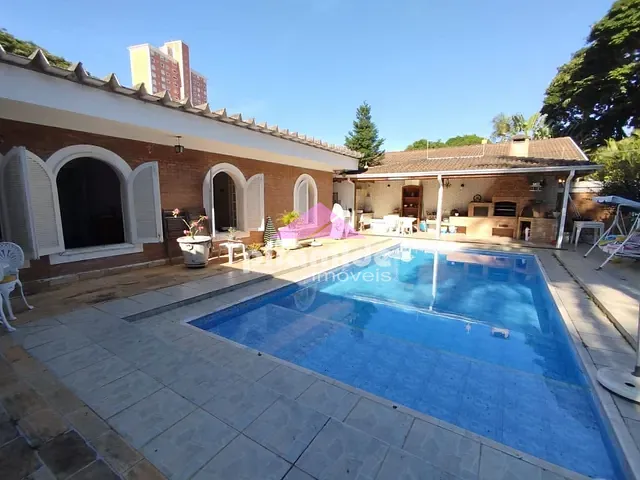 Casa com 900m² 4 quartos e 4 banheiros, à venda, no bairro Jardim Esplanada em São José dos Campos